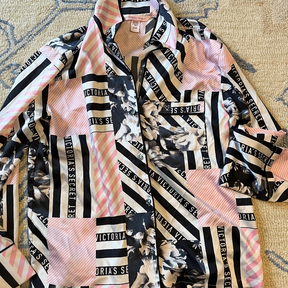Victorias Secret silky sleep set